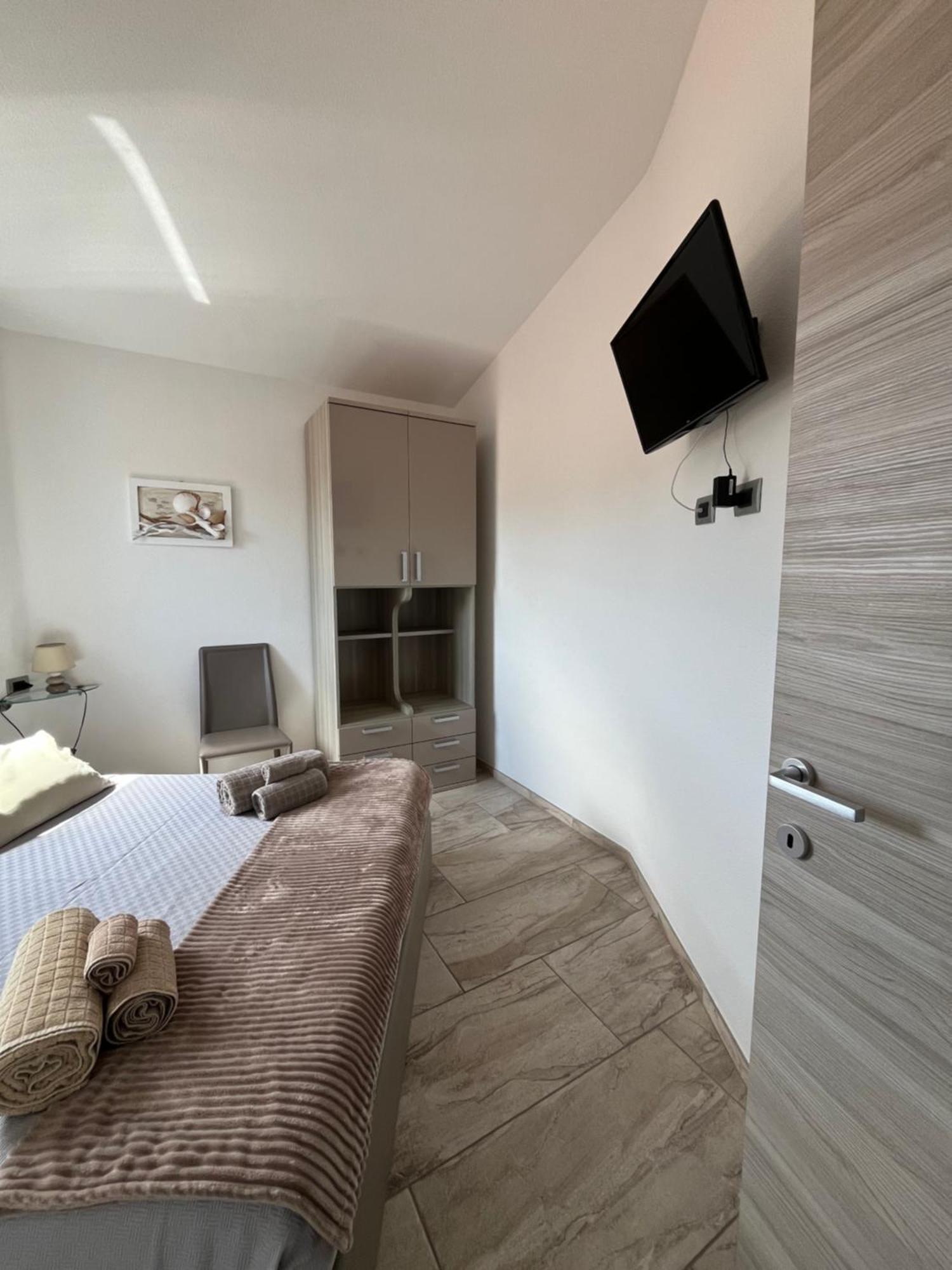 B&B Florian San Teodoro  Dış mekan fotoğraf
